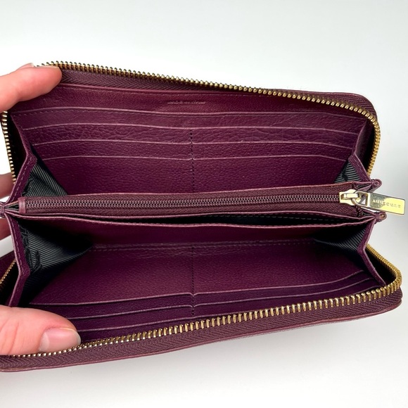 Burberry leather continental wallet - Picture 4 of 5